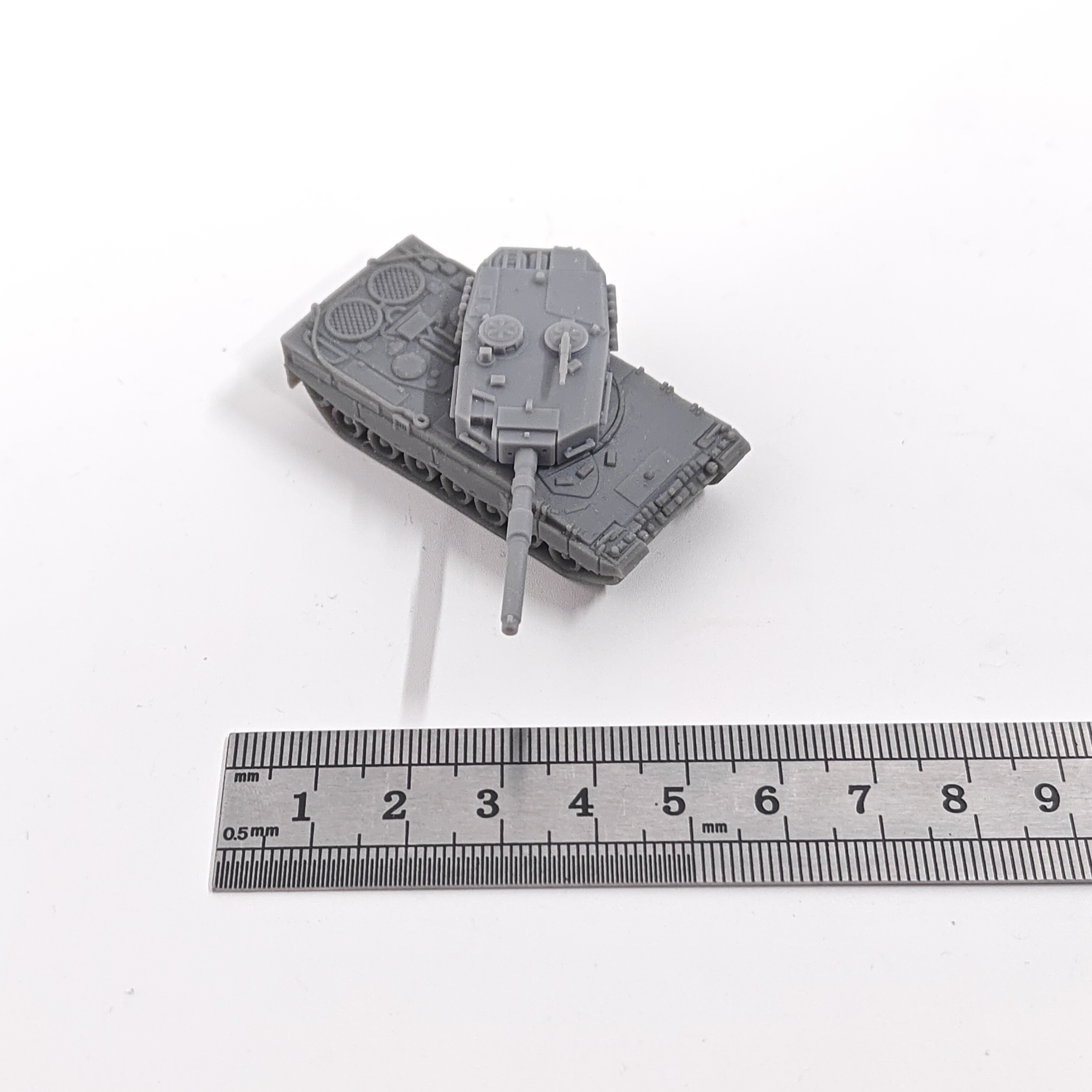Model Kit Knight - 1/144 Scale Leopard 2 Main Battle
