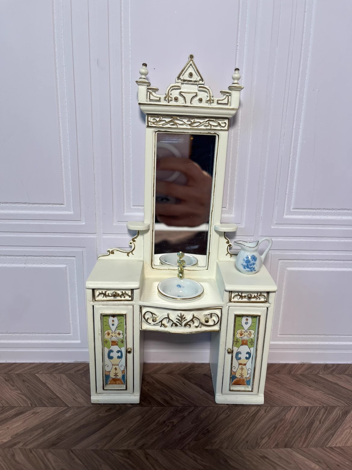 Miniature Dollhouse Furniture  – Model Kit Vintage Bewertung und Preis